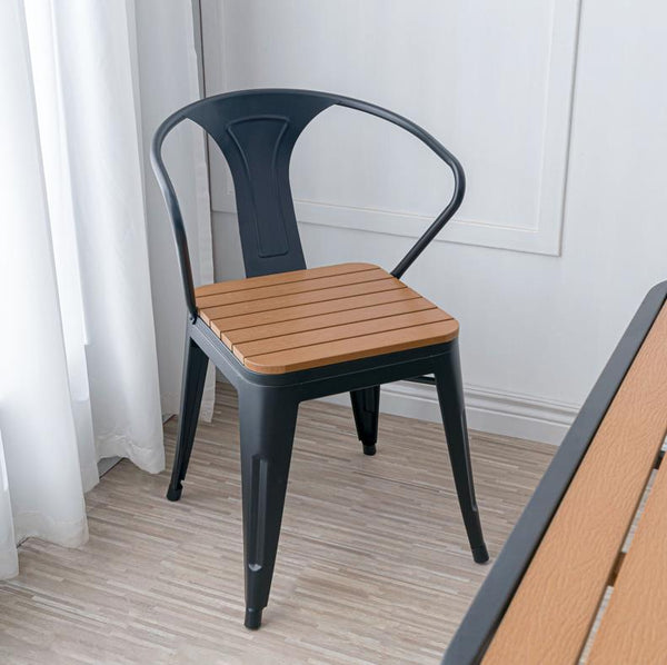 Sunee Outdoor Dining Chair/Plastic/Steel legs/Minimalist